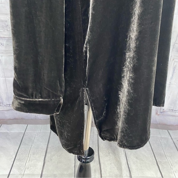 NEW Eileen Fisher Medium Long Sleeve Velvet Shirt Woodland Green Button High Low - Picture 5 of 14